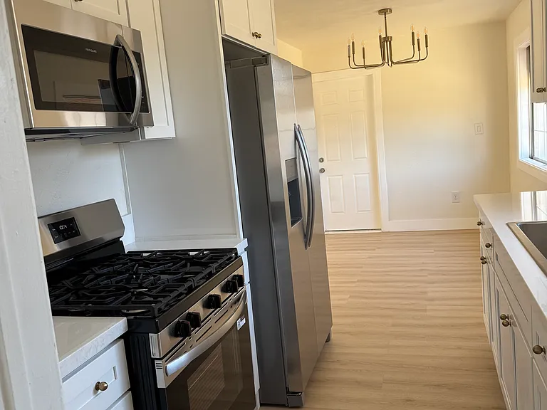 3418 Mountain Ave — Photo 3