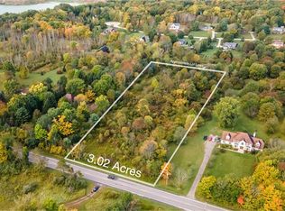 19070 Chillicothe Rd, Chagrin Falls, OH 44023