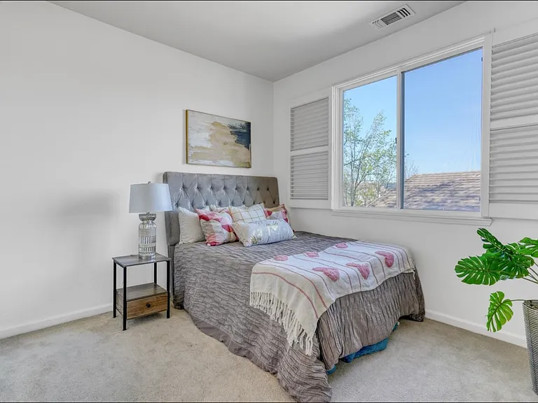 262 W Country Club Dr — Photo 22