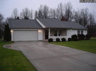 2038 Canfield Rd, Youngstown, OH 44511