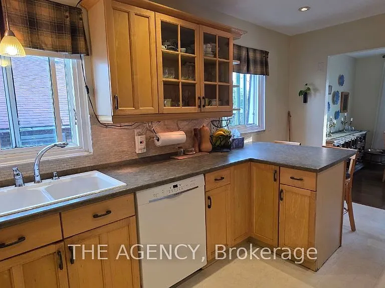 69 Silas Hill Dr #UPPER — Photo 5