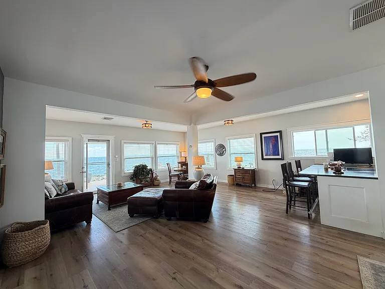 6598 Long Beach Dr — Photo 7