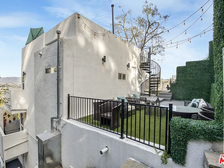 4110 Vanetta Pl — Photo 27