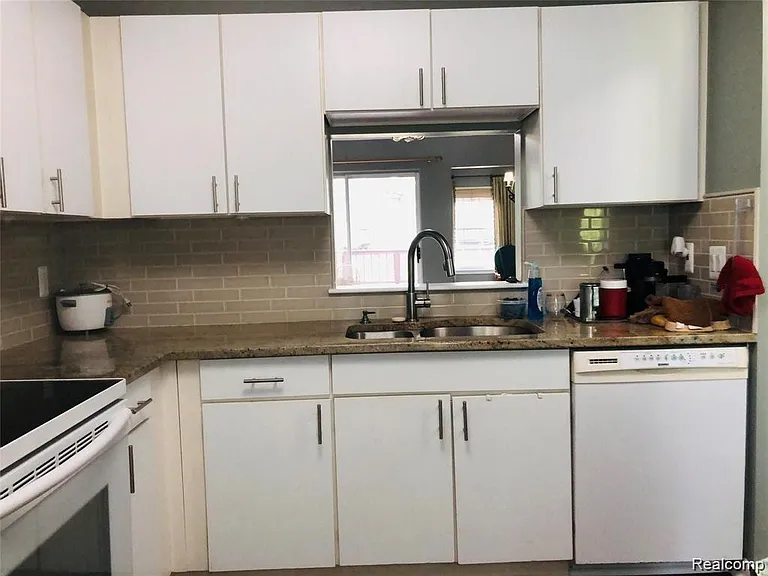 41419 Cornell Dr — Photo 12