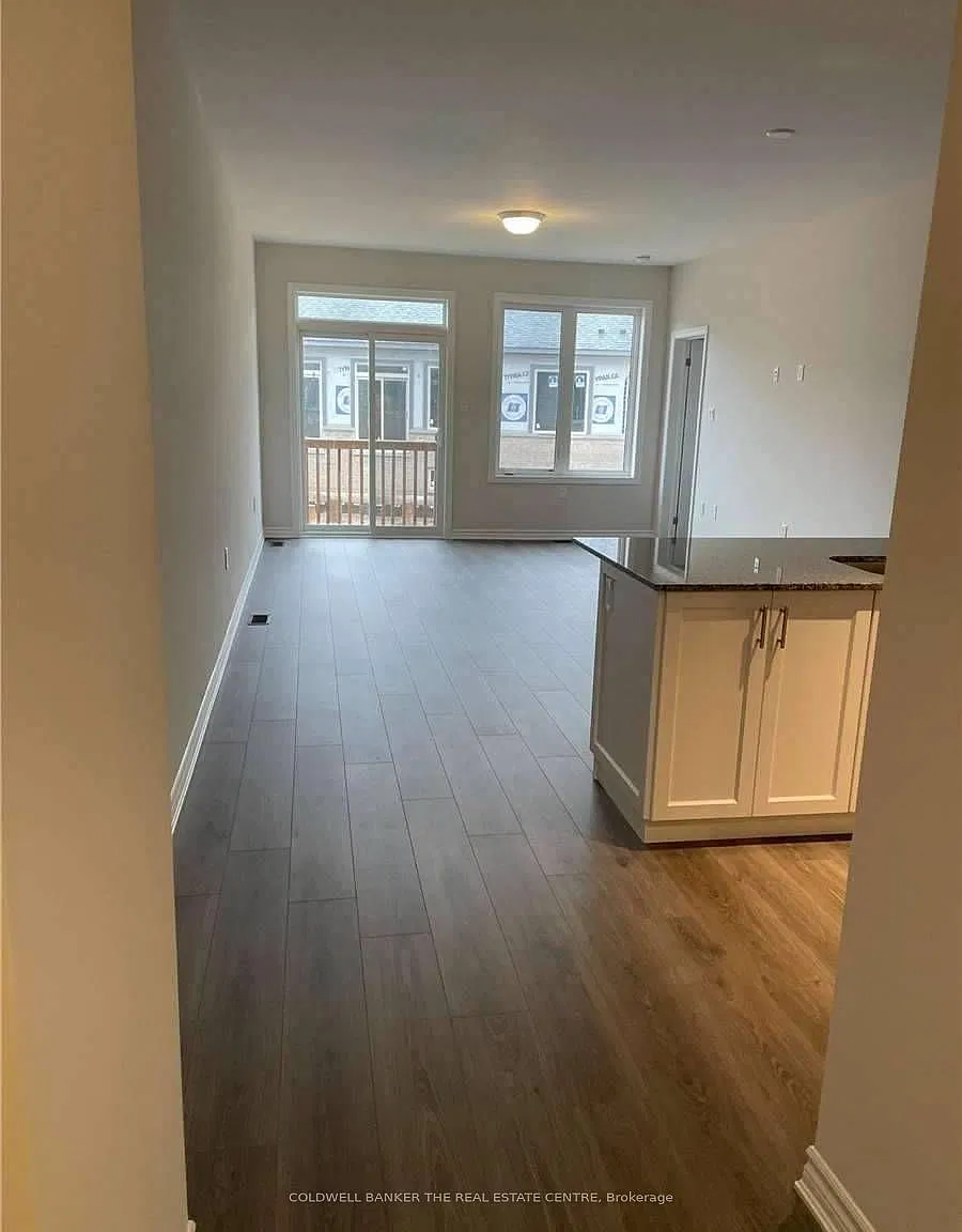 4 bed, $2,800 — Photo 4