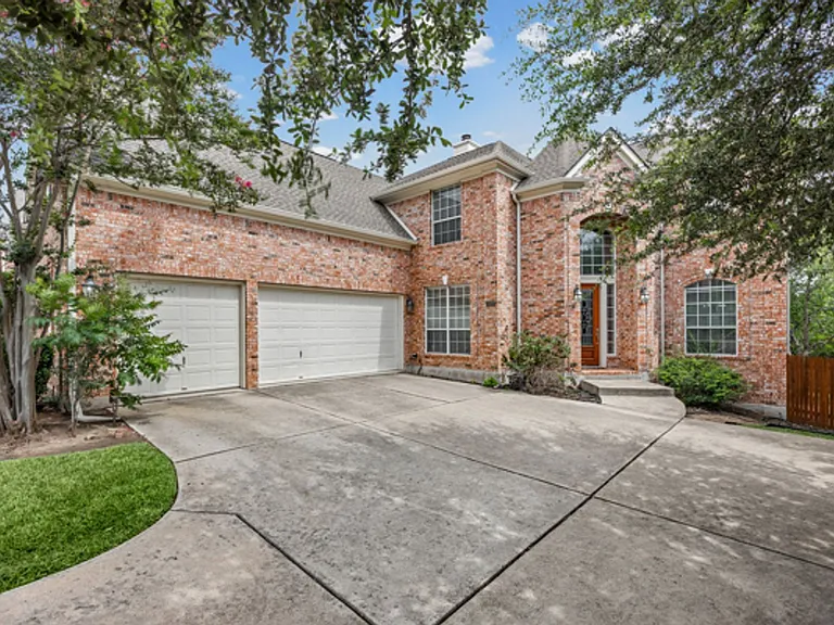 10648 Bramblecrest Dr — Photo 2