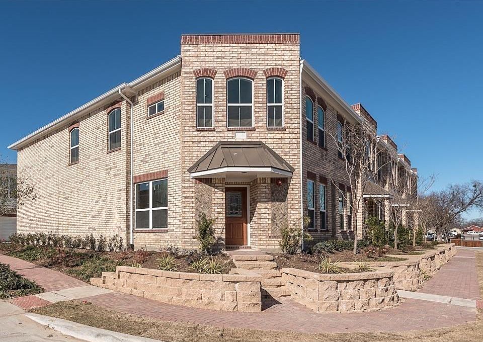 1st image of 301 Lily Ln
