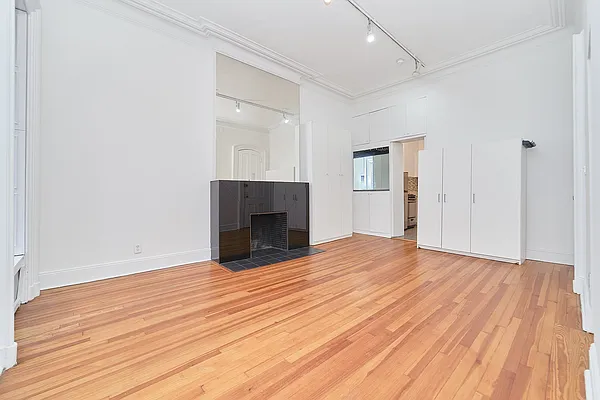 Rented by Living New York | media 10