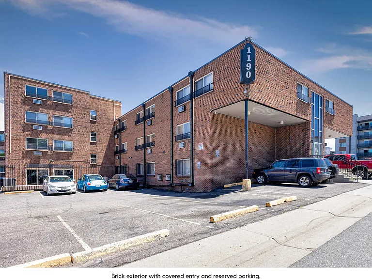 Bellaire Apartment Homes — Photo 42