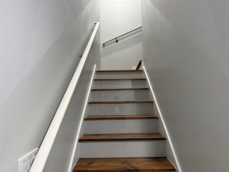 6610 Haight St #A — Photo 10