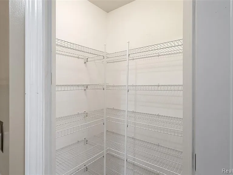 47408 Pembroke Dr — Photo 13