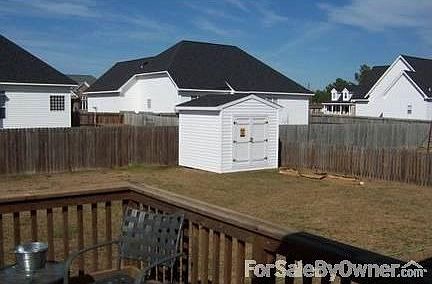 5th image of 415 Salisbury Ct