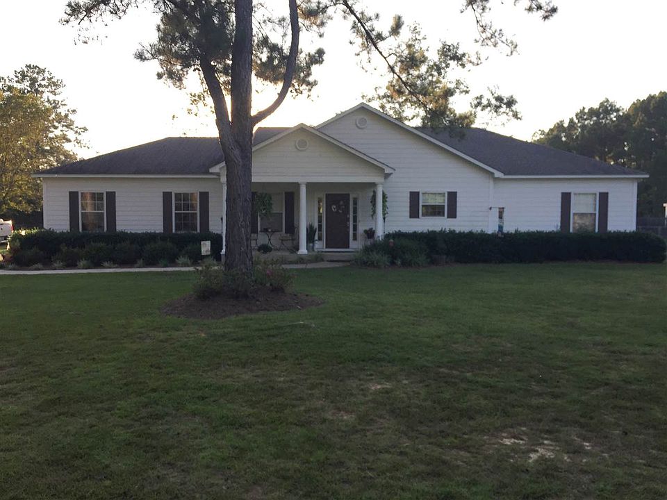 2nd image of 20 Beaver Creek Rd