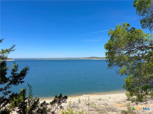 1345 Larson Dr, Canyon Lake, TX 78133