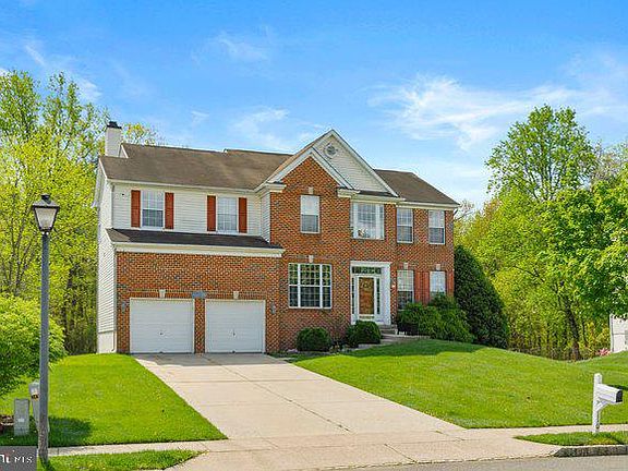 2nd image of 110 Rosewood Dr