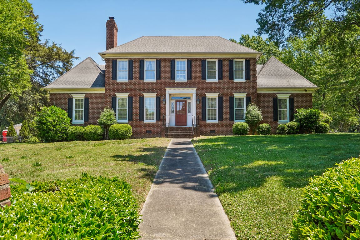 Richardson Dr-S1905-002.jpg