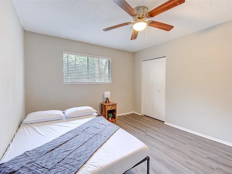 4106 California St — Photo 10