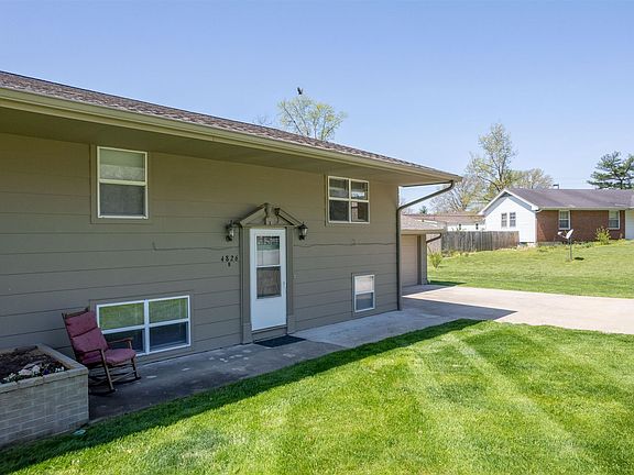 4th image of 4826 E Meadow Lark Ln