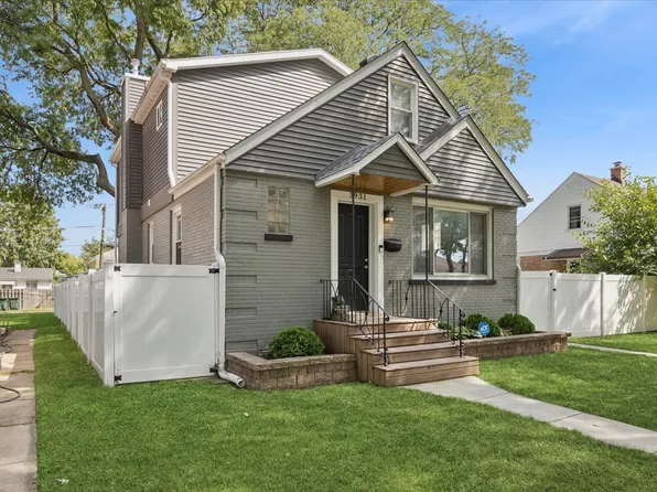 3931 Maple Ave, Brookfield, IL 60513