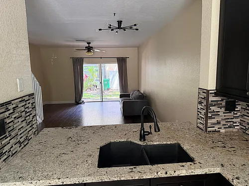 8839 S Isles Cir Photo 1