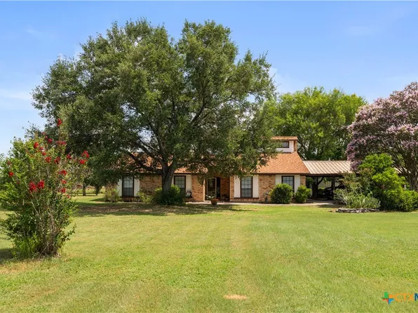4911 Youngsford Rd, Marion, TX 78124