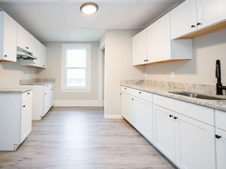 519 W Cherry St — Photo 17