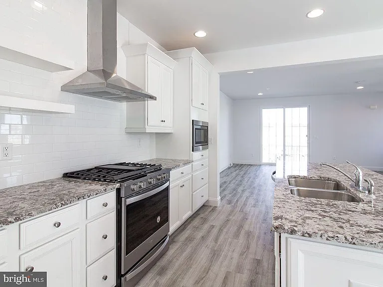 3251 Mateer Ln — Photo 13