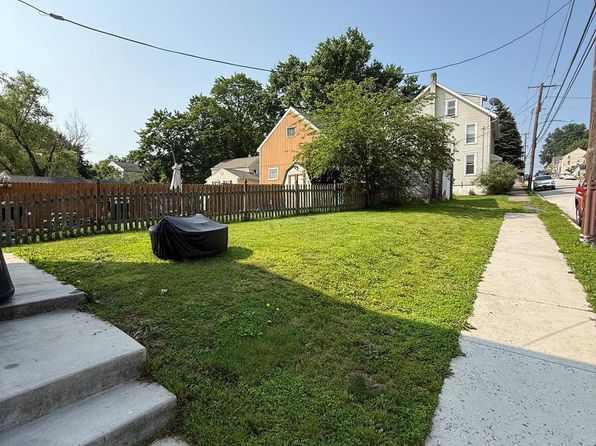 300 S Main St #3