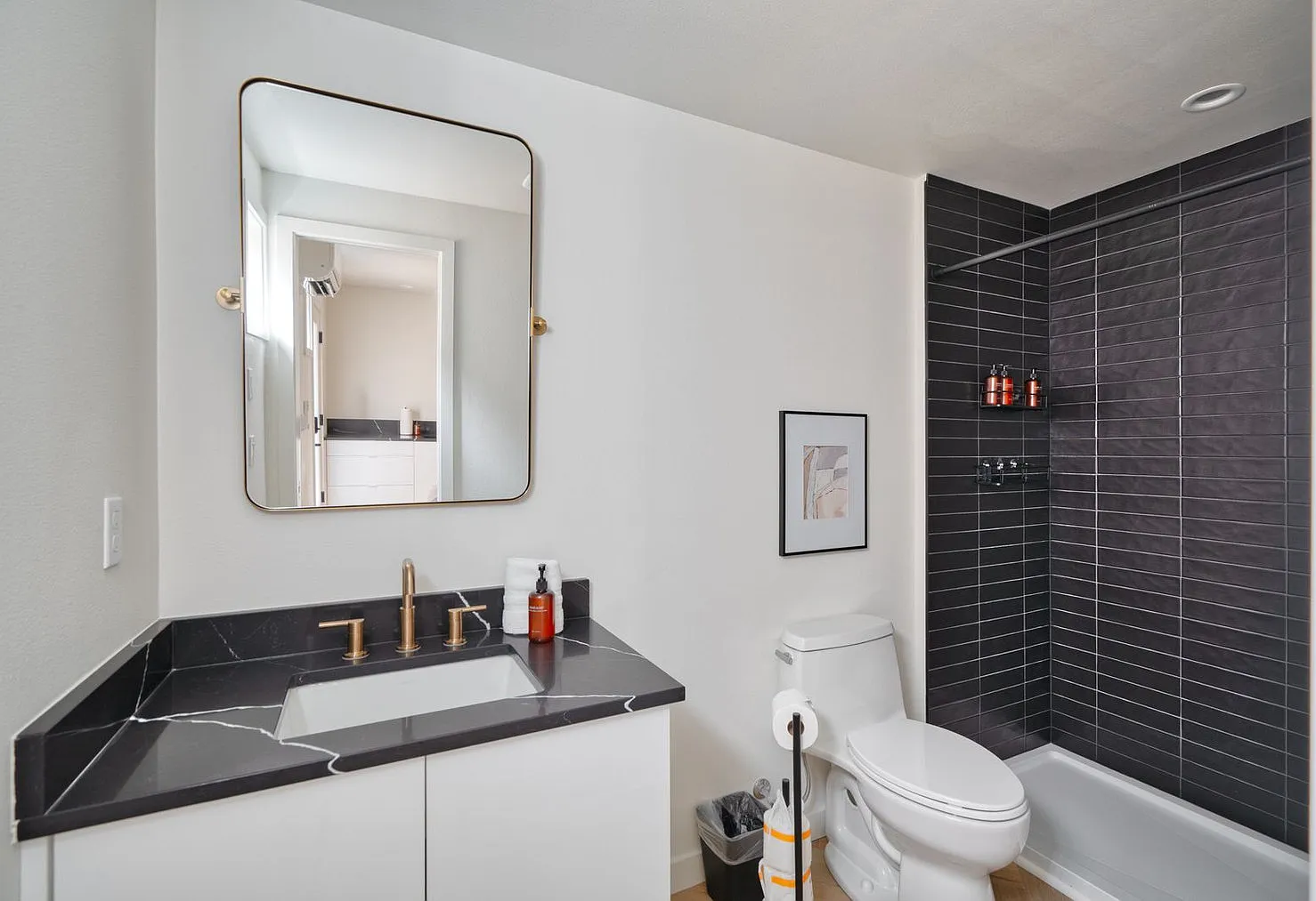 Studio, 1.0 bath, $2,083 — Photo 3