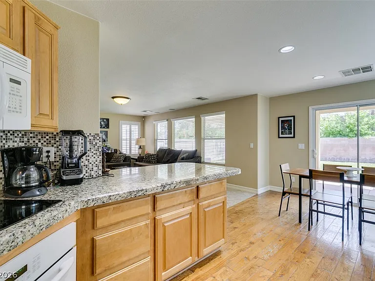 2619 Begonia Valley Ave — Photo 29