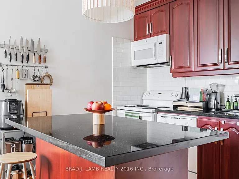 665 Richmond St W #3 — Photo 11