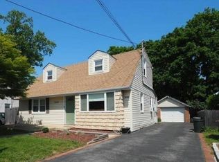 3026 Oceanside Rd, Oceanside, NY 11572