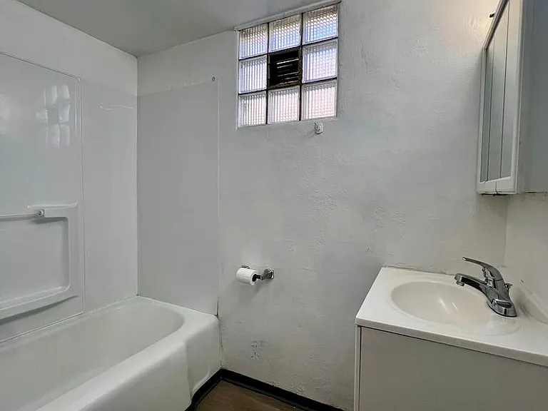 706 S 5th Ave — Photo 8
