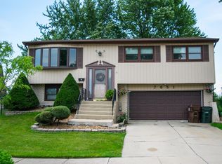 7651 Nottingham Dr, Tinley Park, IL