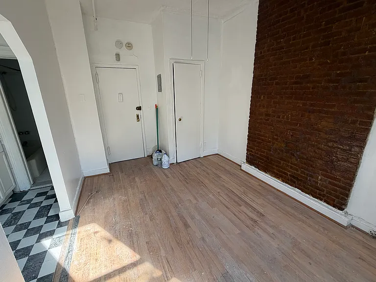 383 Convent Ave #2A — Photo 3