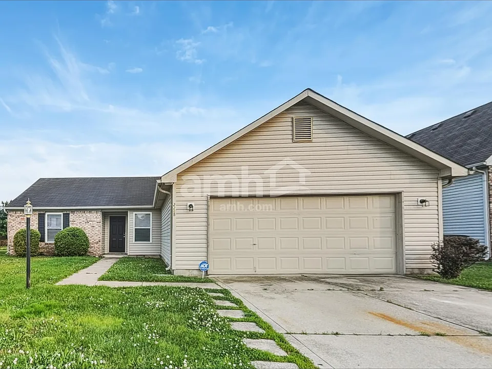 2265 Lakecrest Dr
