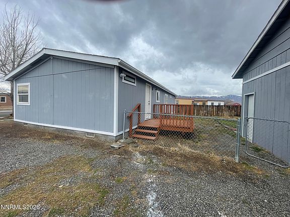 3rd image of 325 Carson Rd