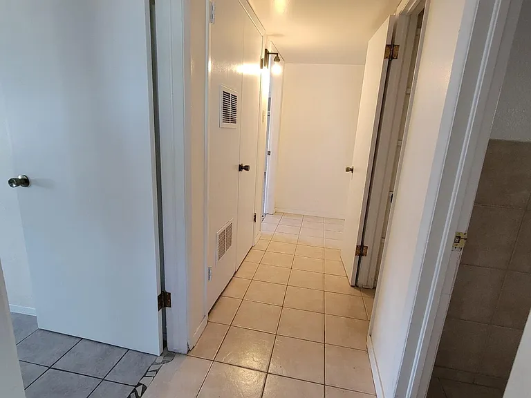9513 Fairfax St — Photo 8