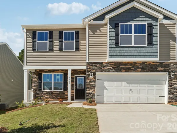 126 Ridgehaven Dr, Waynesville, NC 28786
