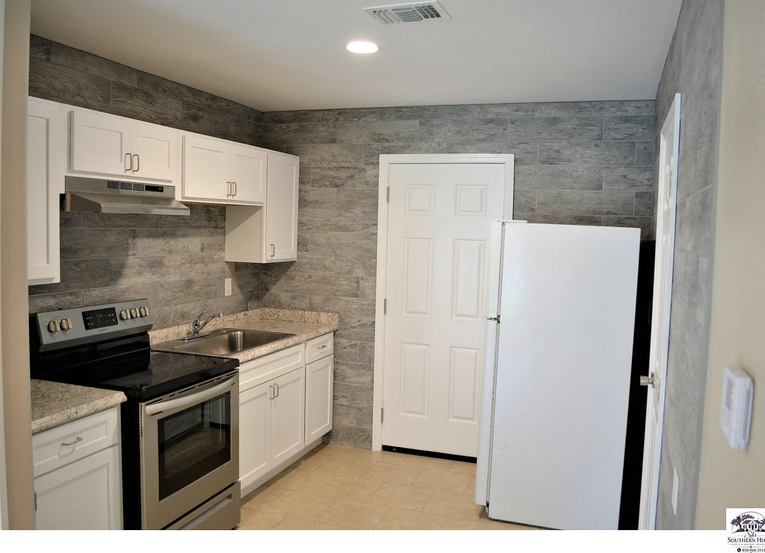 7145 Pearson Rd B — Photo 1