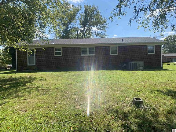 2nd image of 720 Fairlane Dr