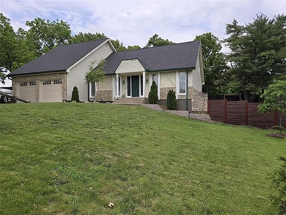 4th image of 4539 N 123rd Ter