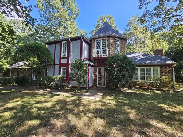 1018 River Hills Dr, Chattanooga, TN 37415