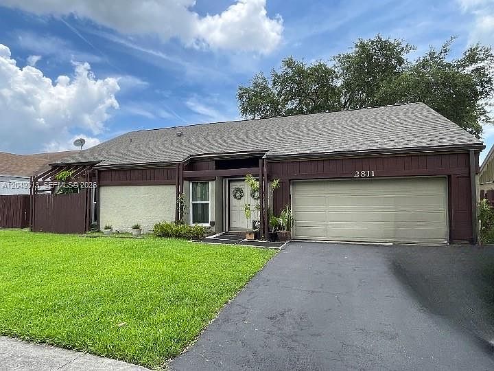 1st image of 2811 Devonwood Ave