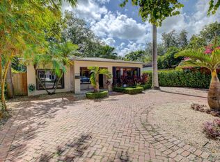 3825 S Le Jeune Rd, Miami, FL 33146