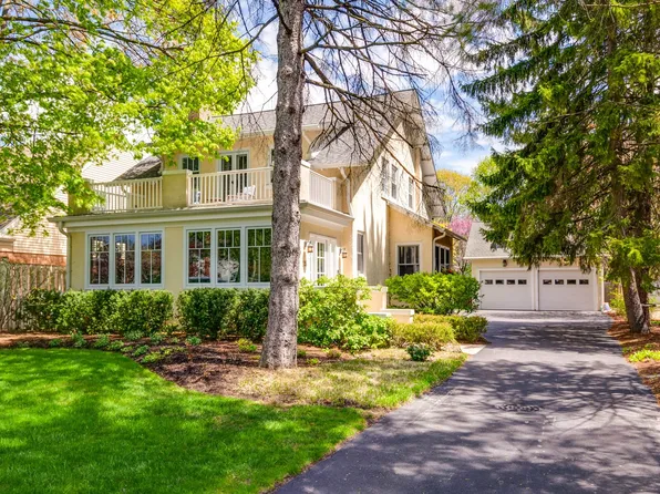 115 Washington Cir, Lake Forest, IL 60045