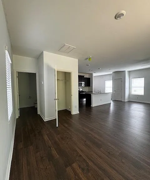 240 Chelsea Park Dr — Photo 29