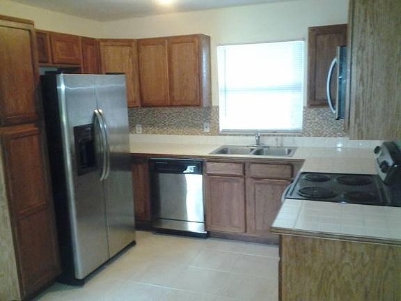 4th image of 3023 Fletcher Ave