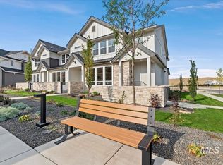 6252 N Holly Springs Ln, Eagle, ID 83616