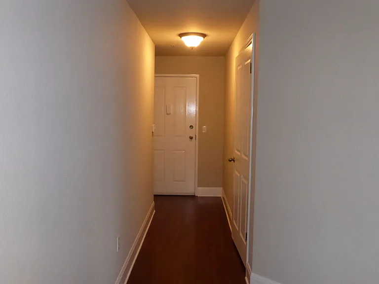 Brady Tower — Photo 27